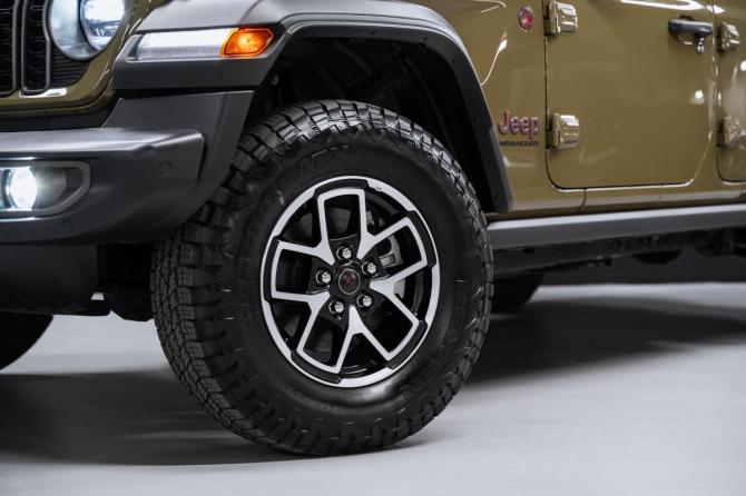 Новый Jeep Wrangler IV (JL) Рестайлинг 2025 года, цена 7 400 000 рублей, внедорожник, Автокод Объявления