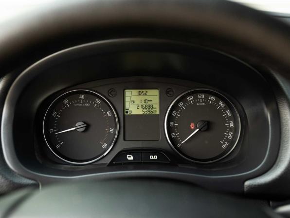 Skoda Roomster I Рестайлинг с пробегом 2011 года, цена 630 000 рублей, 216887 км, компактвэн, Автокод Объявления