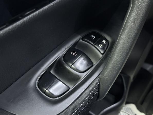 Nissan Qashqai II с пробегом 2017 года, цена 1 699 000 рублей, 106887 км, внедорожник, Автокод Объявления