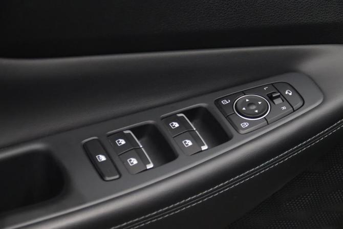 Hyundai Santa Fe IV Рестайлинг с пробегом 2021 года, цена 3 495 170 рублей, 77706 км, внедорожник, Автокод Объявления