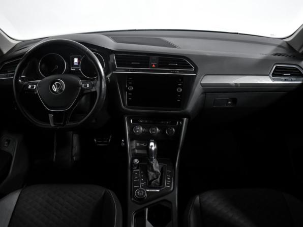 Volkswagen Tiguan II с пробегом 2018 года, цена 2 249 900 рублей, 156417 км, внедорожник, Автокод Объявления
