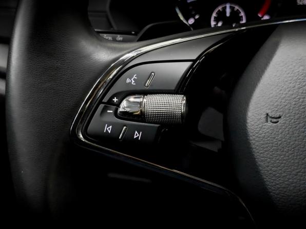 Skoda Octavia IV (A8) с пробегом 2021 года, цена 2 440 000 рублей, 52826 км, лифтбек, Автокод Объявления
