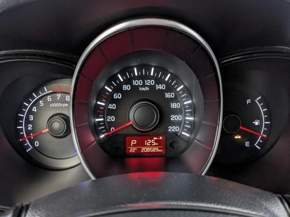 Kia Rio III Рестайлинг с пробегом 2016 года, цена 890 000 рублей, 208590 км, седан, Автокод Объявления