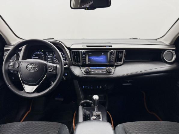 Toyota RAV4 IV (XA40) Рестайлинг с пробегом 2016 года, цена 2 430 000 рублей, 123492 км, внедорожник, Автокод Объявления