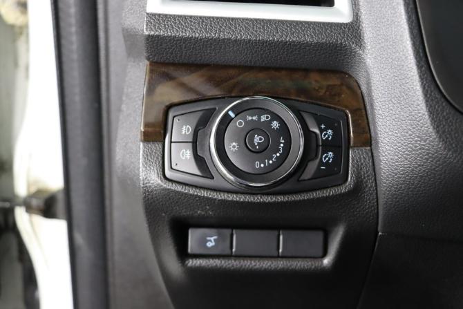 Ford Explorer V с пробегом 2015 года, цена 2 199 990 рублей, 132167 км, внедорожник, Автокод Объявления