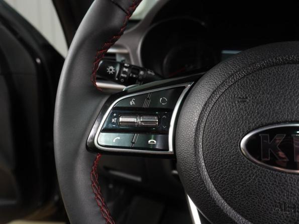 Kia Optima IV Рестайлинг с пробегом 2018 года, цена 1 999 000 рублей, 128704 км, седан, Автокод Объявления