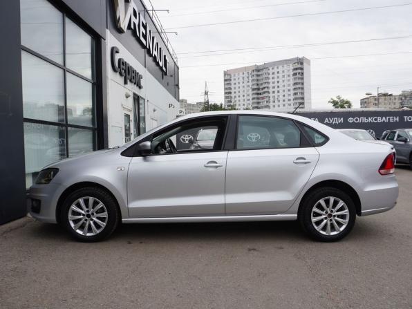 Volkswagen Polo V Рестайлинг с пробегом 2017 года, цена 1 000 000 рублей, 82788 км, седан, Автокод Объявления