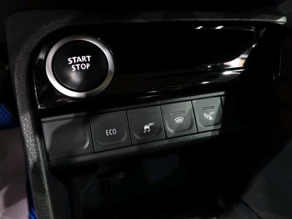 Renault Kaptur I Рестайлинг с пробегом 2021 года, цена 1 528 000 рублей, 54681 км, внедорожник, Автокод Объявления