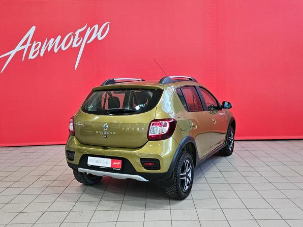 Renault Sandero II с пробегом 2016 года, цена 975 000 рублей, 90000 км, хэтчбек, Автокод Объявления