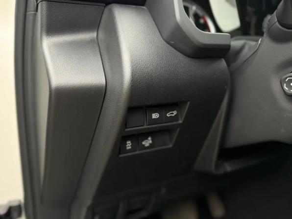 Toyota Land Cruiser 300 Series с пробегом 2023 года, цена 10 880 000 рублей, 50320 км, внедорожник, Автокод Объявления