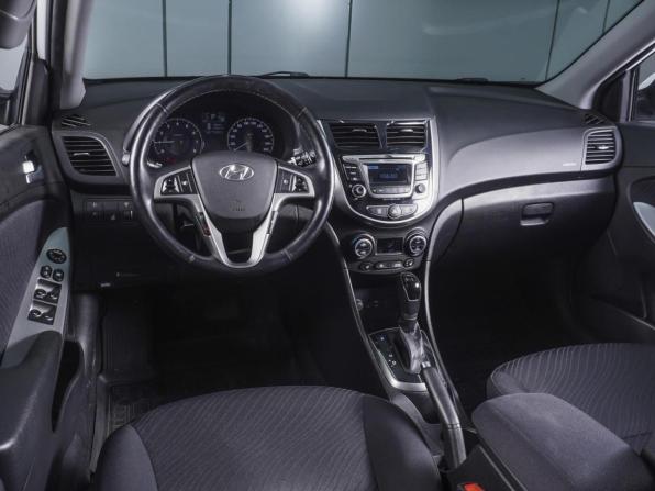 Hyundai Solaris I Рестайлинг с пробегом 2016 года, цена 1 370 000 рублей, 71331 км, седан, Автокод Объявления