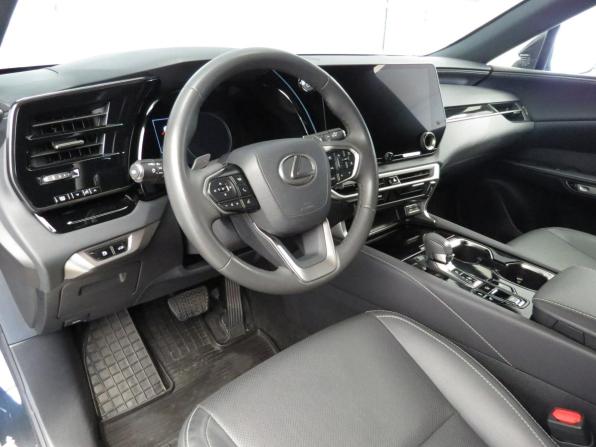 Lexus RX V с пробегом 2023 года, цена 7 999 000 рублей, 28000 км, внедорожник, Автокод Объявления