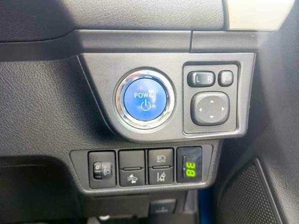 Toyota Corolla XI (E160 E170 E180) Рестайлинг 1 с пробегом 2015 года, цена 1 144 000 рублей, 169247 км, универсал, Автокод Объявления