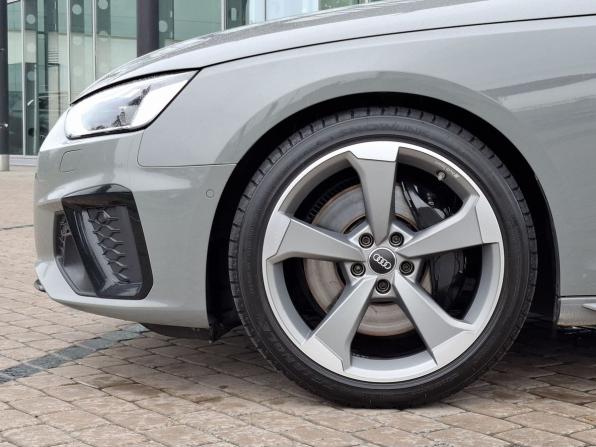 Audi A4 V (B9) Рестайлинг с пробегом 2019 года, цена 4 300 000 рублей, 124740 км, универсал, Автокод Объявления