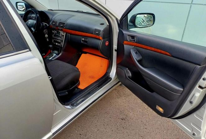 Toyota Avensis II Рестайлинг с пробегом 2006 года, цена 820 000 рублей, 297013 км, седан, Автокод Объявления