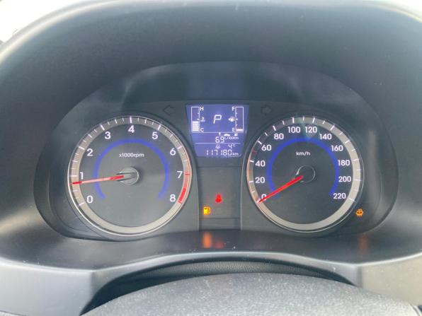 Hyundai Solaris I Рестайлинг с пробегом 2015 года, цена 1 100 000 рублей, 117180 км, хэтчбек, Автокод Объявления