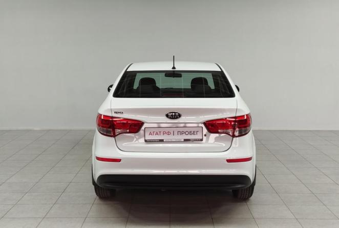 Kia Rio III Рестайлинг с пробегом 2016 года, цена 1 090 000 рублей, 136175 км, седан, Автокод Объявления