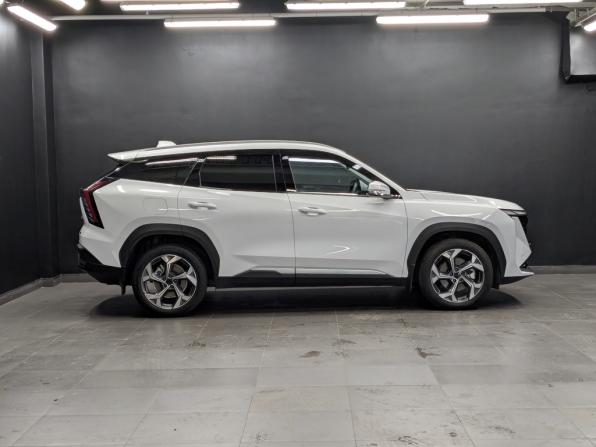Geely Atlas II с пробегом 2025 года, цена 3 330 000 рублей, 2623 км, внедорожник, Автокод Объявления