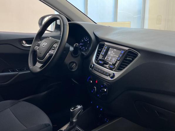 Hyundai Solaris II с пробегом 2018 года, цена 1 260 000 рублей, 145000 км, седан, Автокод Объявления
