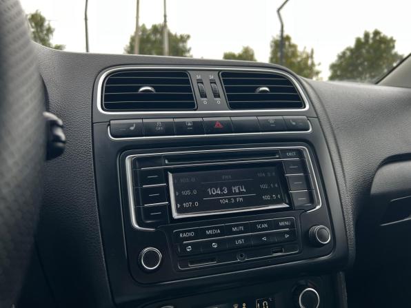 Volkswagen Polo V с пробегом 2013 года, цена 990 000 рублей, 167228 км, седан, Автокод Объявления