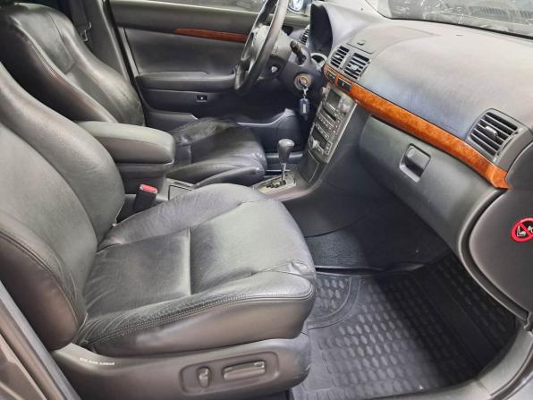 Toyota Avensis II Рестайлинг с пробегом 2007 года, цена 850 000 рублей, 242130 км, седан, Автокод Объявления