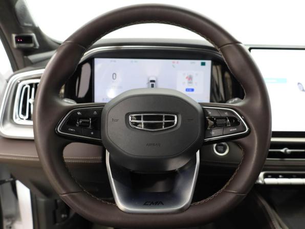 Geely Monjaro I Рестайлинг 2 с пробегом 2025 года, цена 3 599 000 рублей, 27363 км, внедорожник, Автокод Объявления