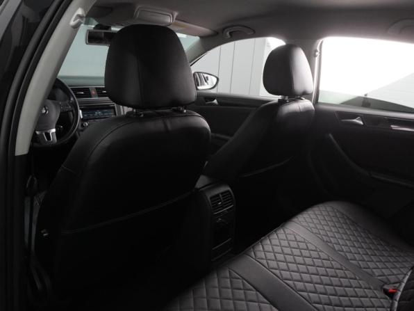 Volkswagen Jetta VI с пробегом 2013 года, цена 899 000 рублей, 211228 км, седан, Автокод Объявления