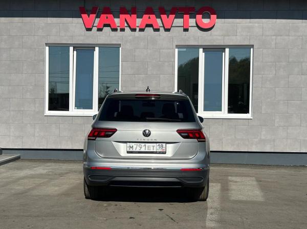 Volkswagen Tiguan II Рестайлинг с пробегом 2021 года, цена 2 890 000 рублей, 59392 км, внедорожник, Автокод Объявления