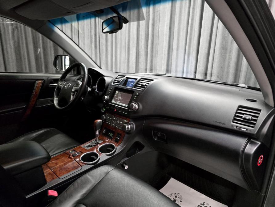 Toyota Highlander II (XU40) Рестайлинг Красноярск  - изображение 16