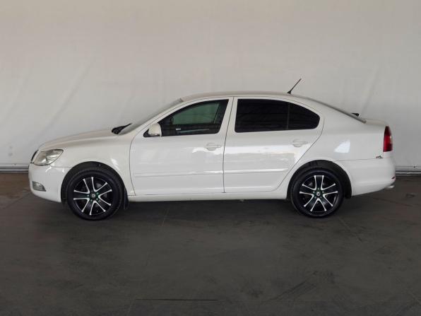 Skoda Octavia II (A5) Рестайлинг с пробегом 2012 года, цена 979 000 рублей, 174000 км, лифтбек, Автокод Объявления