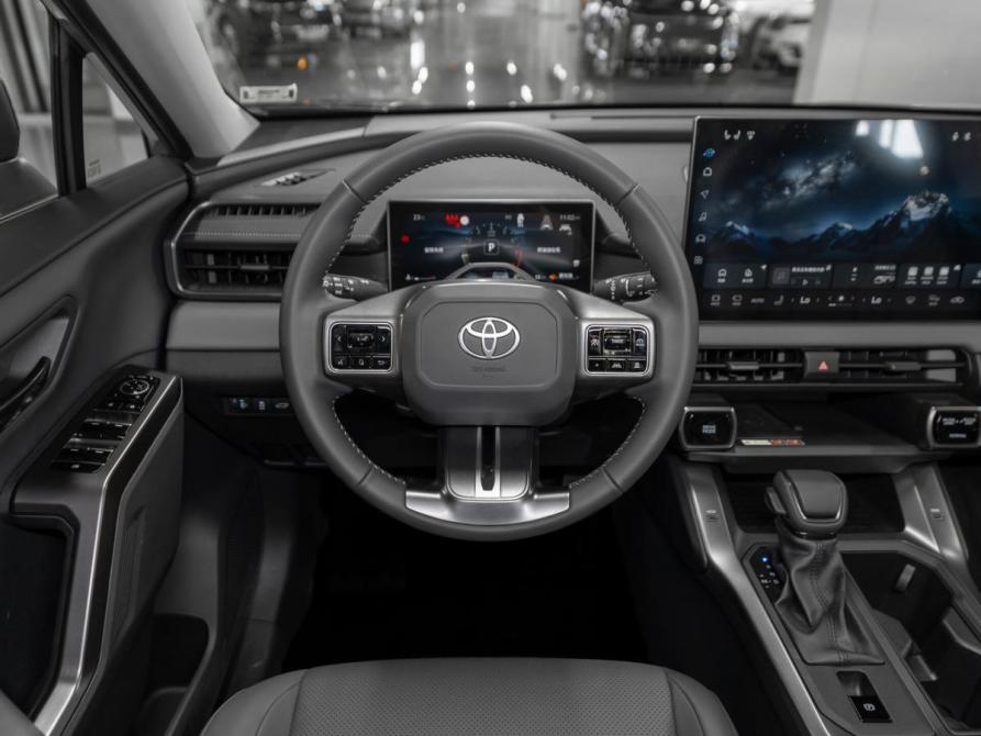 Toyota RAV4 VI (XA60) Москва  - изображение 11