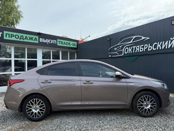Hyundai Solaris II с пробегом 2018 года, цена 1 399 000 рублей, 136050 км, седан, Автокод Объявления