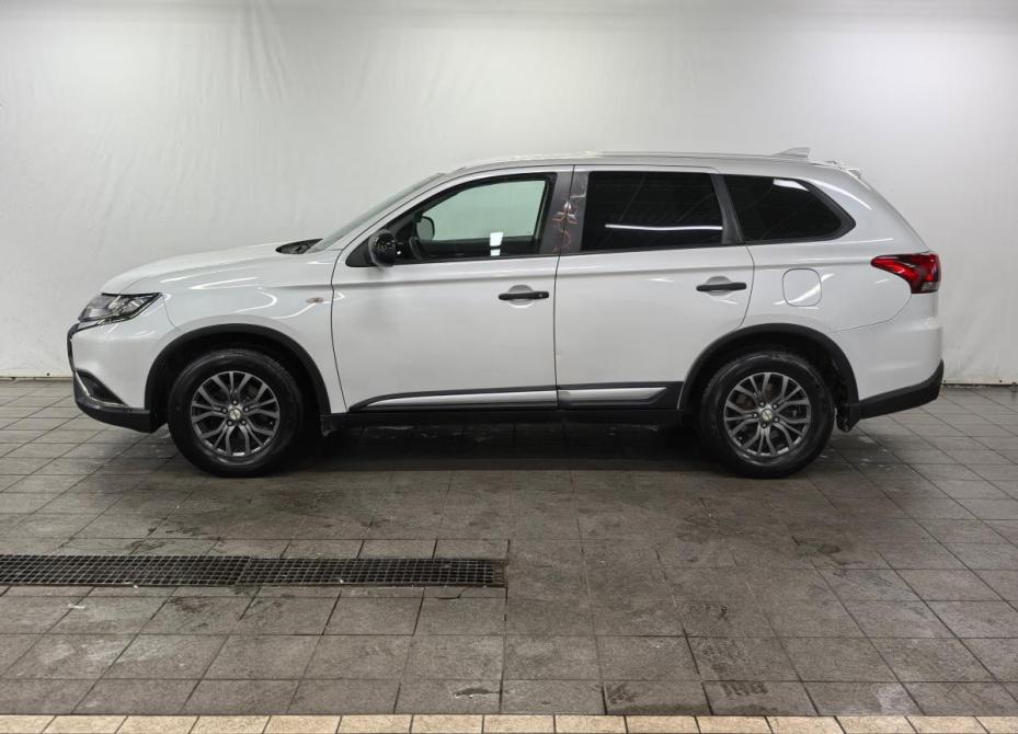 Mitsubishi Outlander III Рестайлинг 3 Санкт-Петербург  - изображение 3