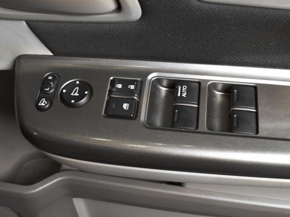Honda Stepwgn V с пробегом 2017 года, цена 1 655 999 рублей, 202012 км, минивэн, Автокод Объявления