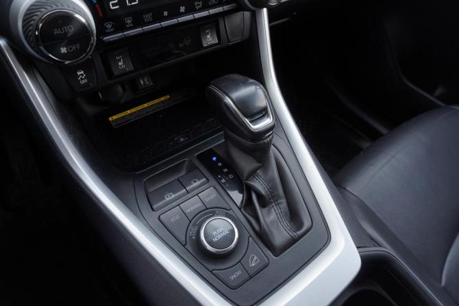 Toyota RAV4 V (XA50) с пробегом 2019 года, цена 2 945 000 рублей, 181014 км, внедорожник, Автокод Объявления