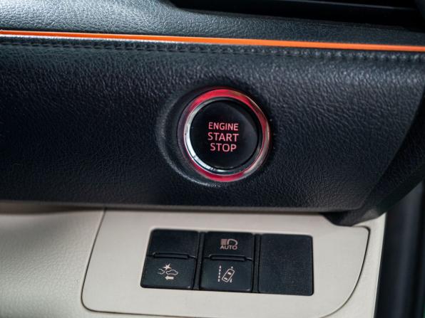 Toyota Sienta II с пробегом 2015 года, цена 1 250 000 рублей, 135008 км, компактвэн, Автокод Объявления