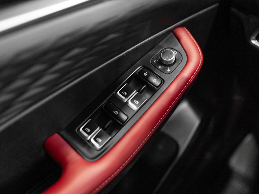 Geely Coolray I Рестайлинг Москва  - изображение 17