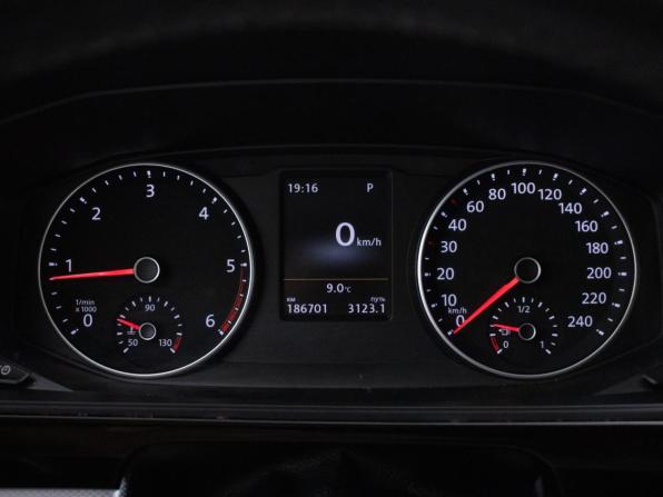 Volkswagen Multivan T6 с пробегом 2017 года, цена 3 288 000 рублей, 186699 км, минивэн, Автокод Объявления