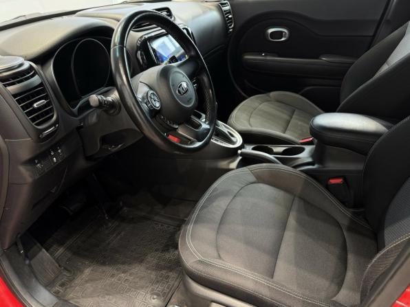 Kia Soul II Рестайлинг с пробегом 2017 года, цена 1 460 000 рублей, 52391 км, хэтчбек, Автокод Объявления
