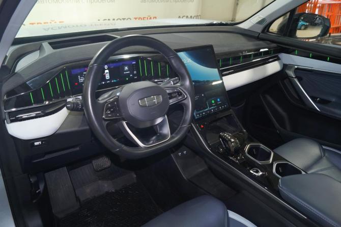 Geely Atlas II с пробегом 2023 года, цена 2 640 000 рублей, 28000 км, внедорожник, Автокод Объявления