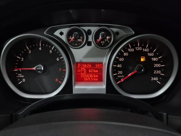 Ford Focus II Рестайлинг с пробегом 2011 года, цена 650 000 рублей, 215435 км, хэтчбек, Автокод Объявления