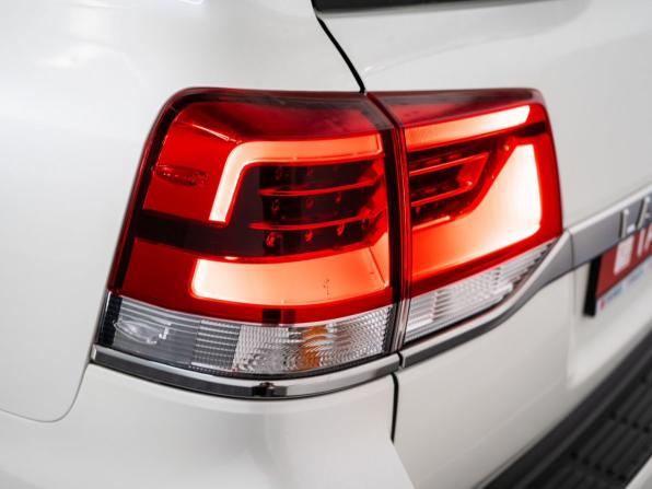 Toyota Land Cruiser 200 Series Рестайлинг 2 с пробегом 2015 года, цена 6 425 000 рублей, 120999 км, внедорожник, Автокод Объявления