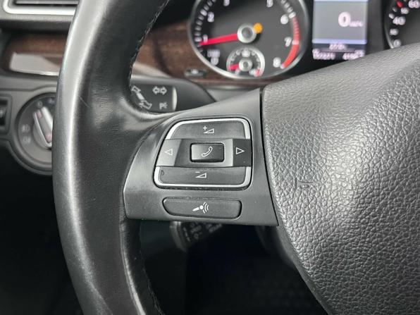 Volkswagen Passat B7 с пробегом 2011 года, цена 968 000 рублей, 157271 км, универсал, Автокод Объявления