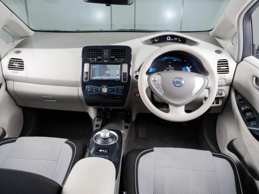 Nissan Leaf I (ZE0/AZE0) Тюмень  - изображение 6