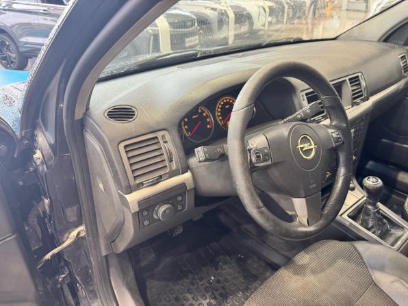 Opel Vectra C Рестайлинг с пробегом 2006 года, цена 295 000 рублей, 250000 км, седан, Автокод Объявления