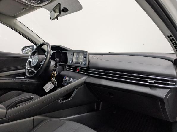 Hyundai Elantra VII (CN7) с пробегом 2022 года, цена 2 055 000 рублей, 73028 км, седан, Автокод Объявления