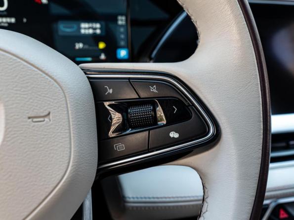 Geely Monjaro I с пробегом 2023 года, цена 2 720 000 рублей, 85747 км, внедорожник, Автокод Объявления