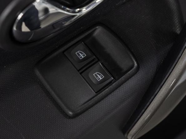 Renault Sandero II Рестайлинг с пробегом 2021 года, цена 1 579 000 рублей, 52154 км, хэтчбек, Автокод Объявления