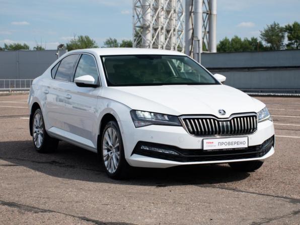 Skoda Superb III Рестайлинг с пробегом 2021 года, цена 2 698 000 рублей, 106000 км, лифтбек, Автокод Объявления