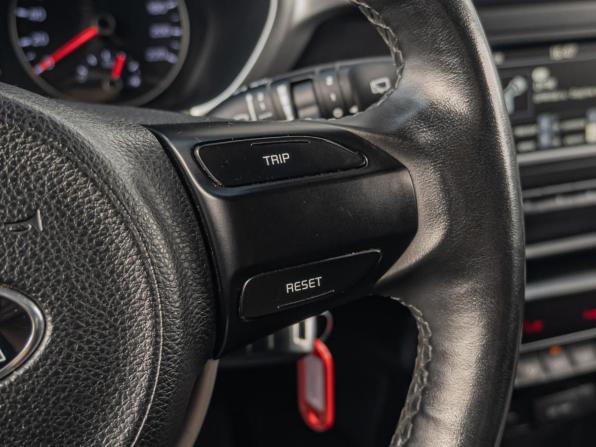 Kia Rio IV Рестайлинг с пробегом 2021 года, цена 1 522 000 рублей, 105474 км, хэтчбек, Автокод Объявления